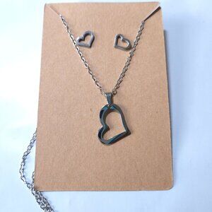 Stainless Steel Heart Necklace Earrings Set 18” Silvertone Gift Box